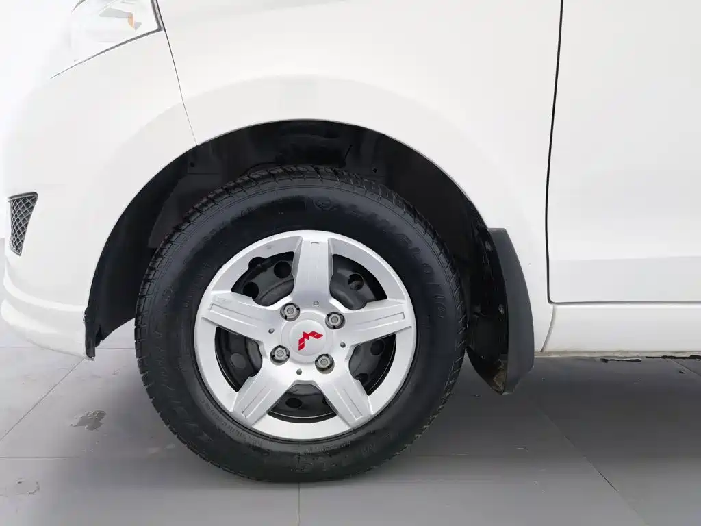 Wuling Hongguang — миниатюра 17