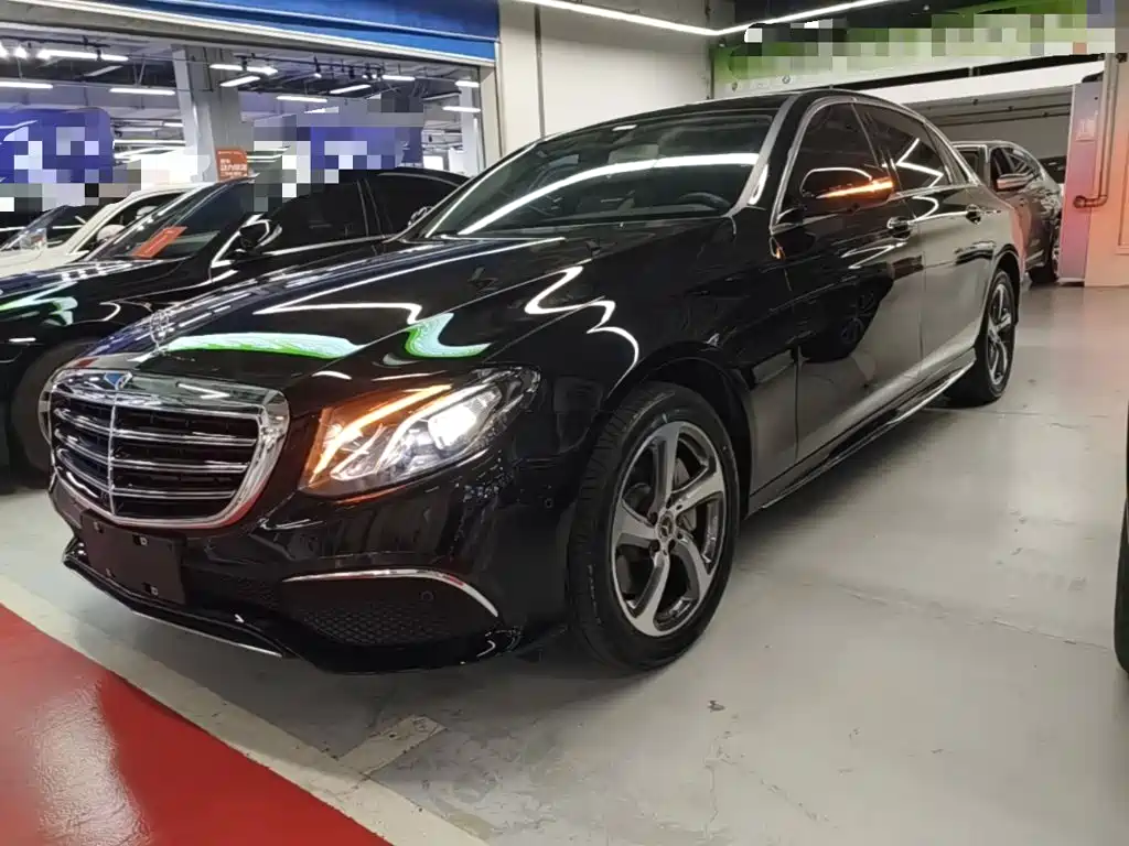 Mercedes-Benz E-Class — миниатюра 2