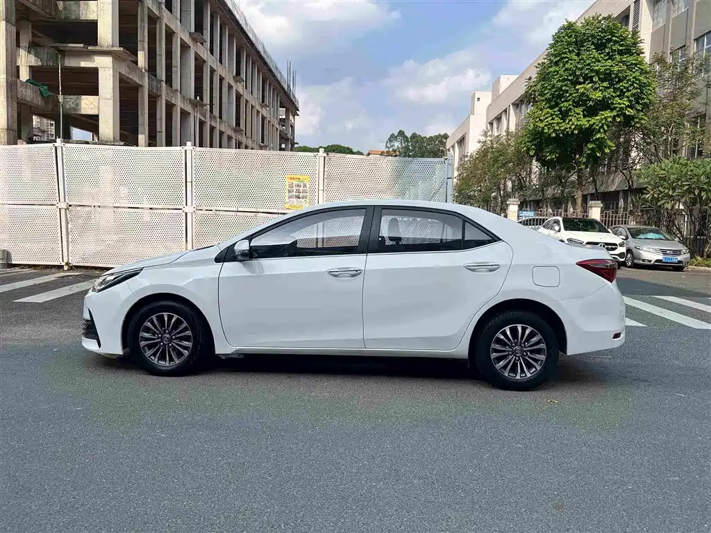 Toyota Corolla — миниатюра 2