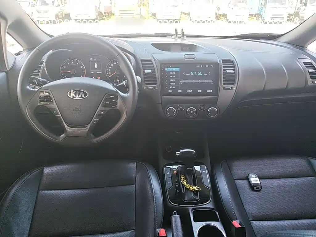 Kia K3 — миниатюра 10