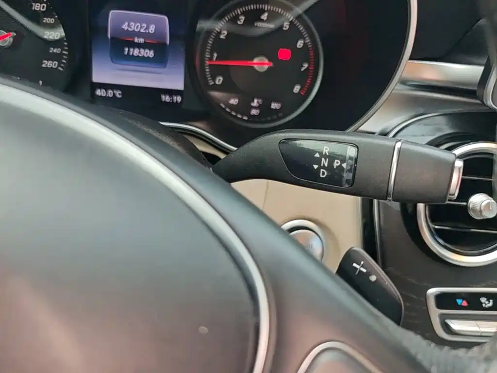 Mercedes-Benz C-Class — миниатюра 14