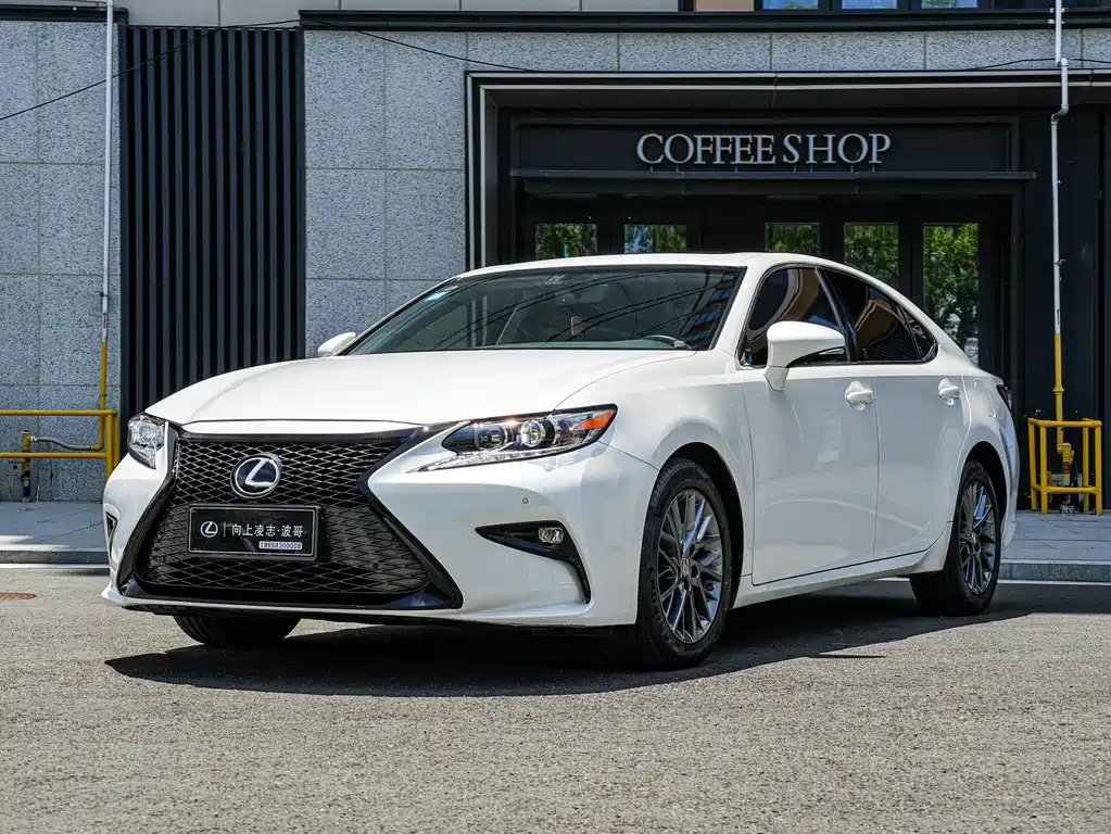Lexus ES 2018