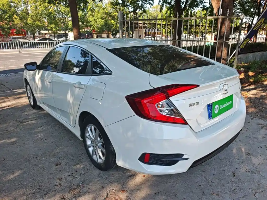 Honda Civic — миниатюра 5