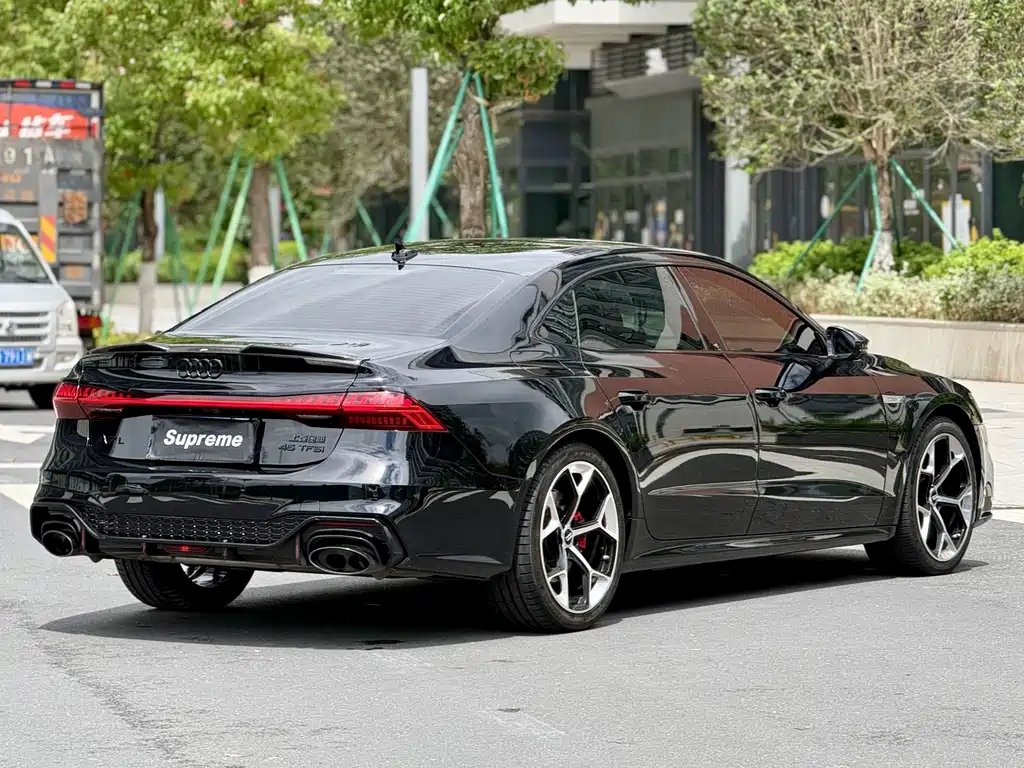 Audi A7L 2024 45 TFSI Luxury