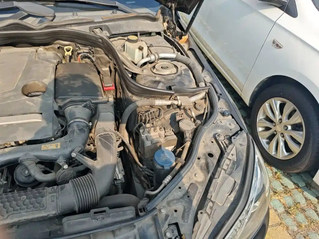 Mercedes-Benz E-Class — миниатюра 21