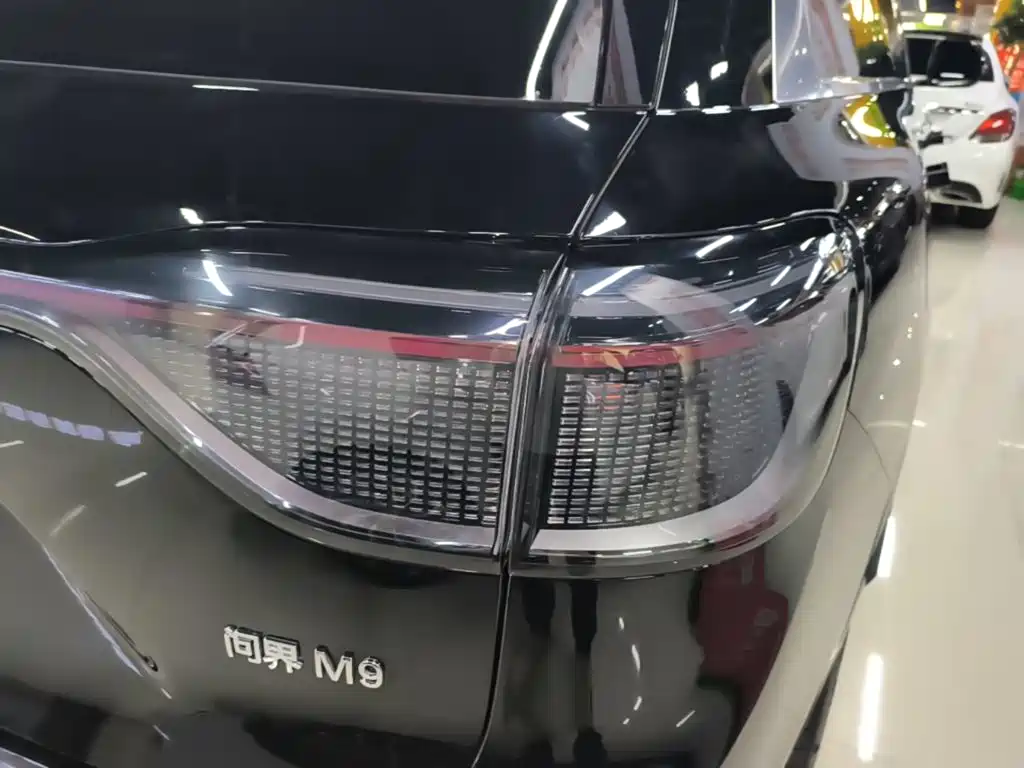 Aito M9 2025 Ultra 52kWh 6 мест (192 )