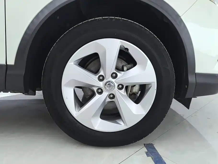 Nissan Qashqai — миниатюра 6