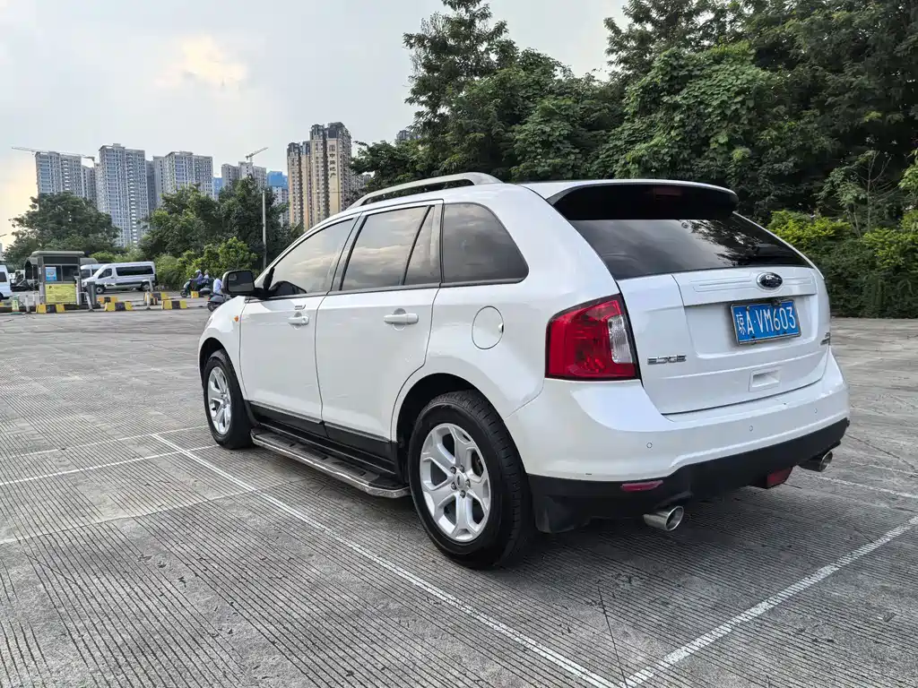 Ford Edge (Import) — миниатюра 5