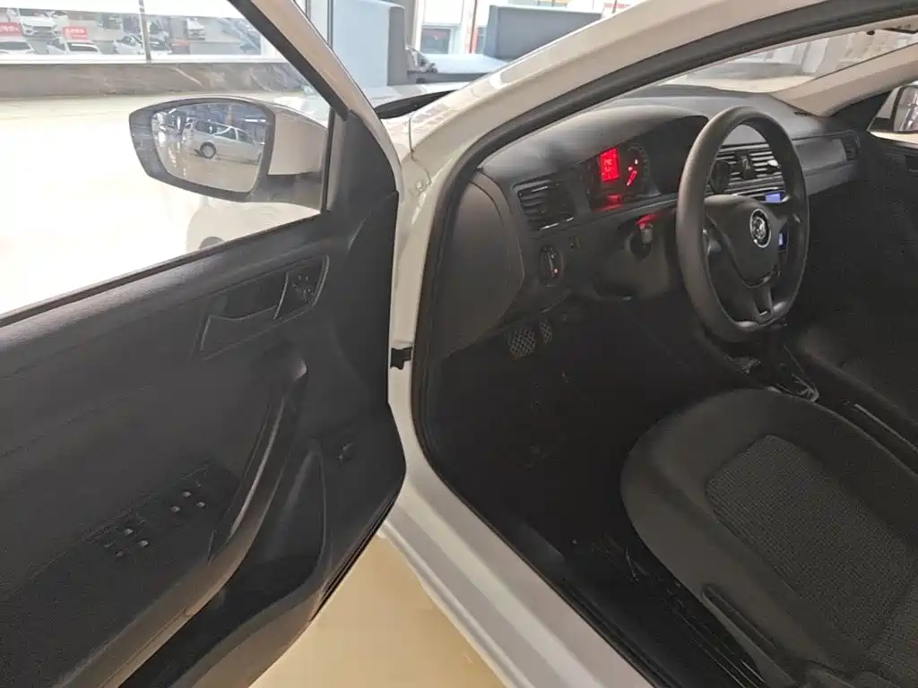 Volkswagen Santana — миниатюра 16