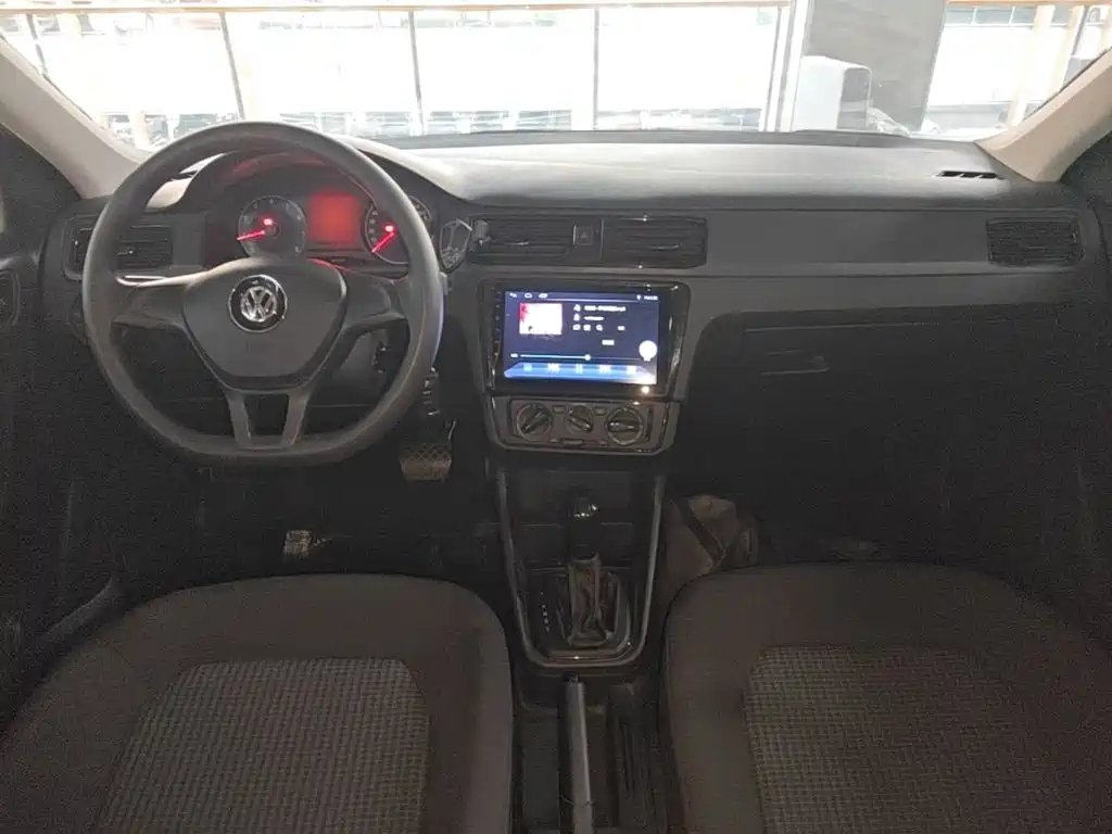 Volkswagen Santana — миниатюра 10