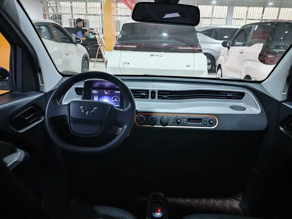 Wuling MINIEV — миниатюра 6
