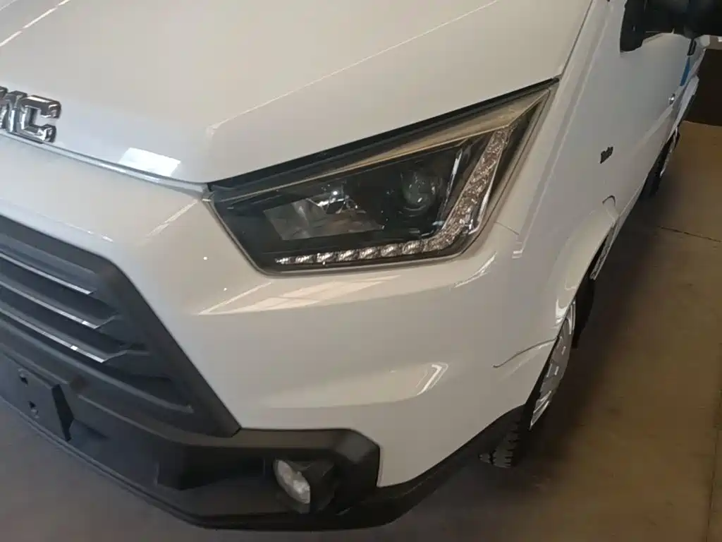 JMC Tesla — миниатюра 21