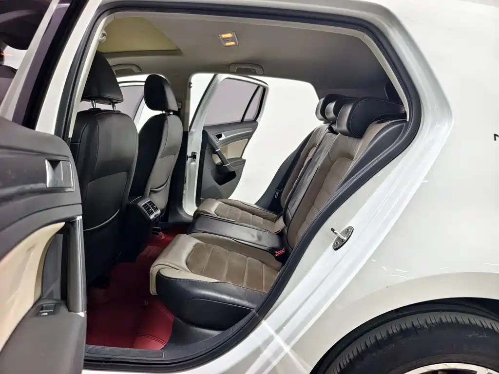 Volkswagen Golf — миниатюра 13