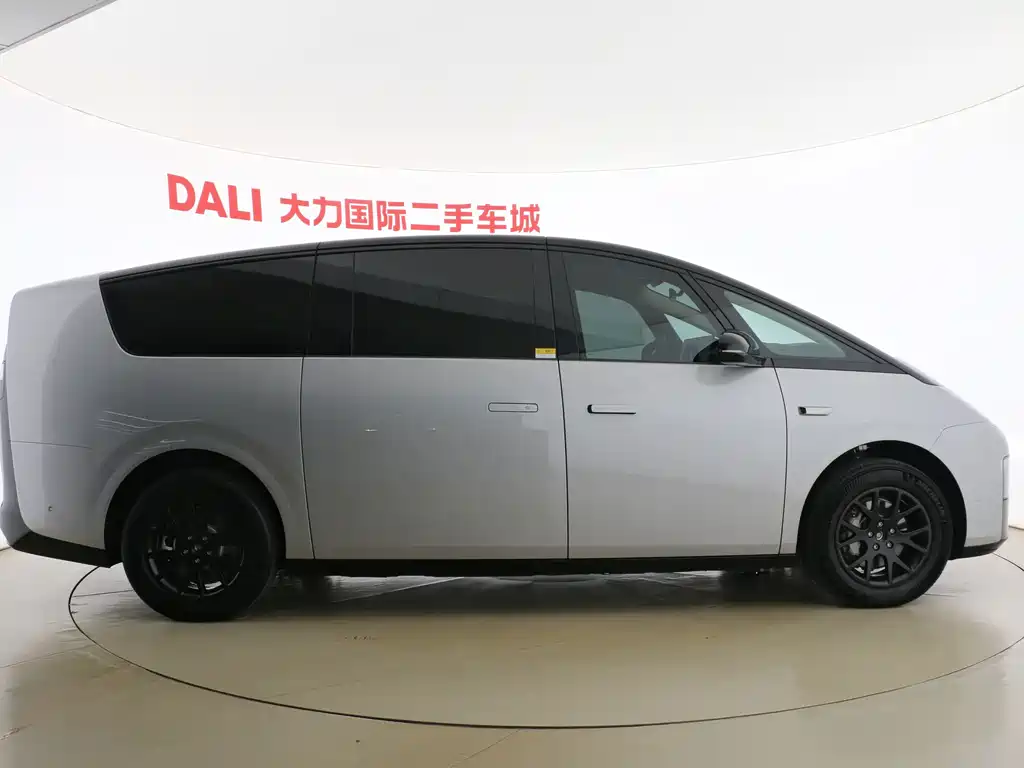 Li Auto Li MEGA — миниатюра 4