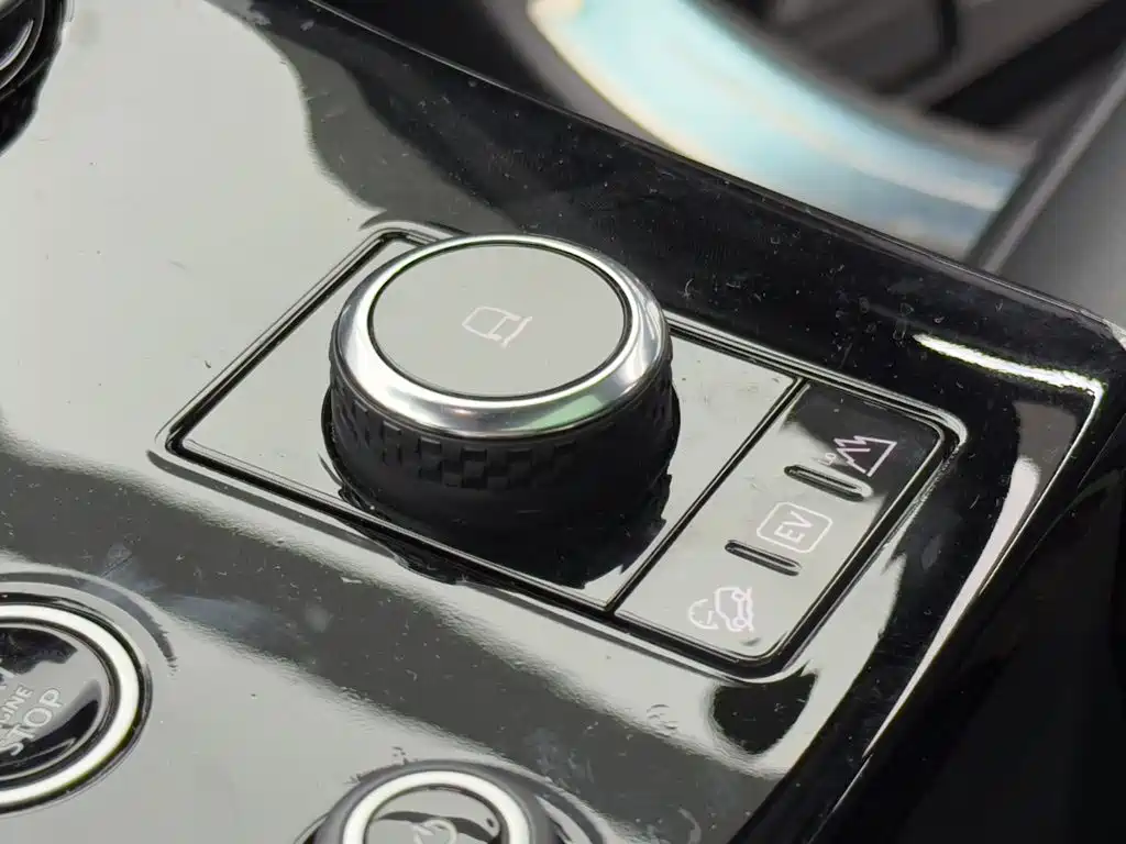 Land Rover Sport PHEV — миниатюра 14
