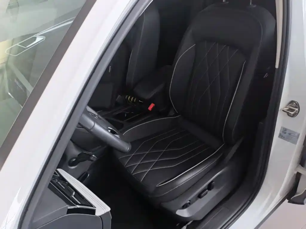 Volkswagen Tiguan L — миниатюра 15