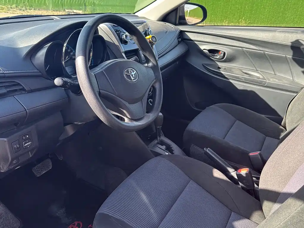 TOYOTA YARIS L ZHIXUAN