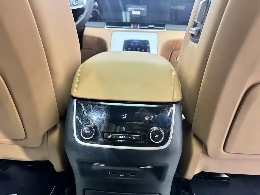 Li Auto Li ONE — миниатюра 19