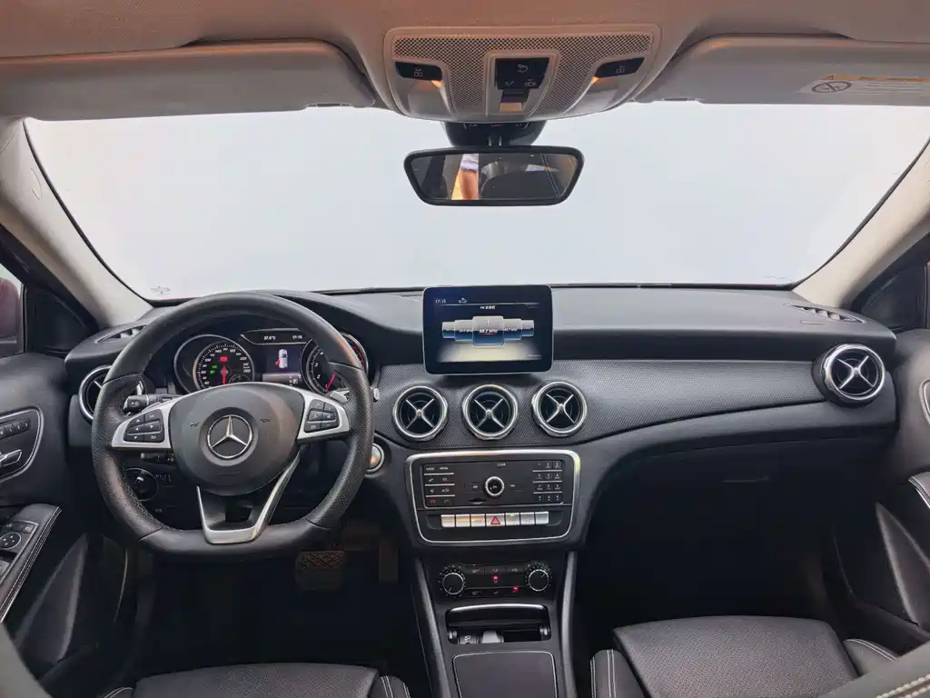Mercedes-Benz GLA — миниатюра 15