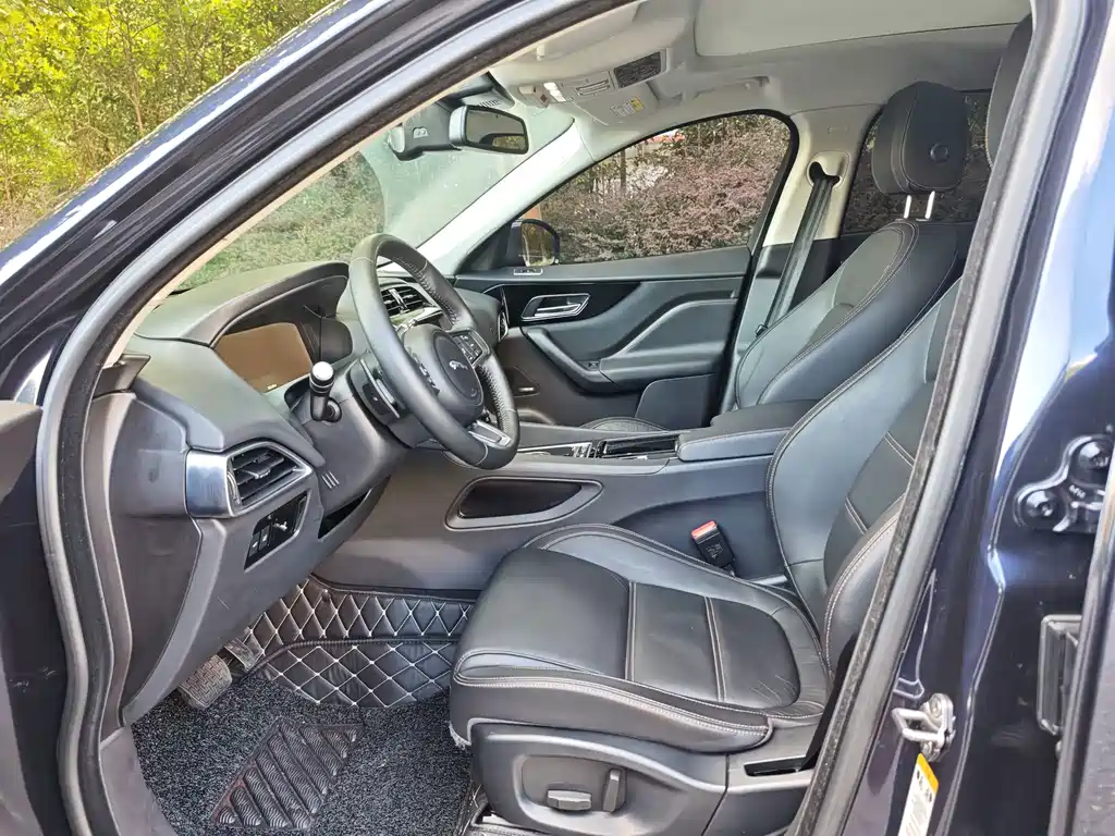 Jaguar F-PACE — миниатюра 9