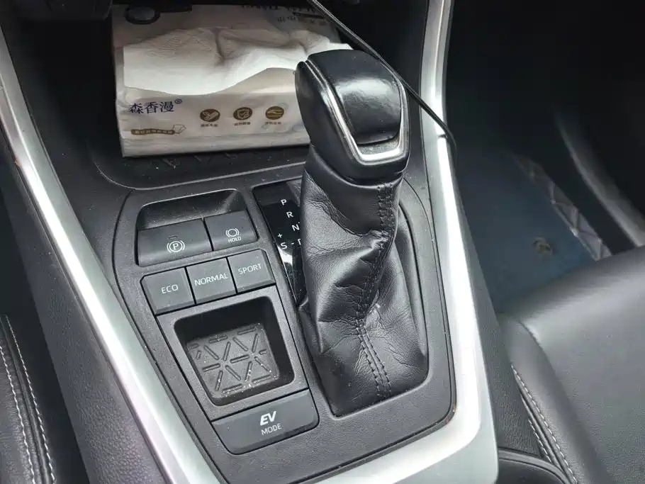 Toyota Wildlander — миниатюра 16