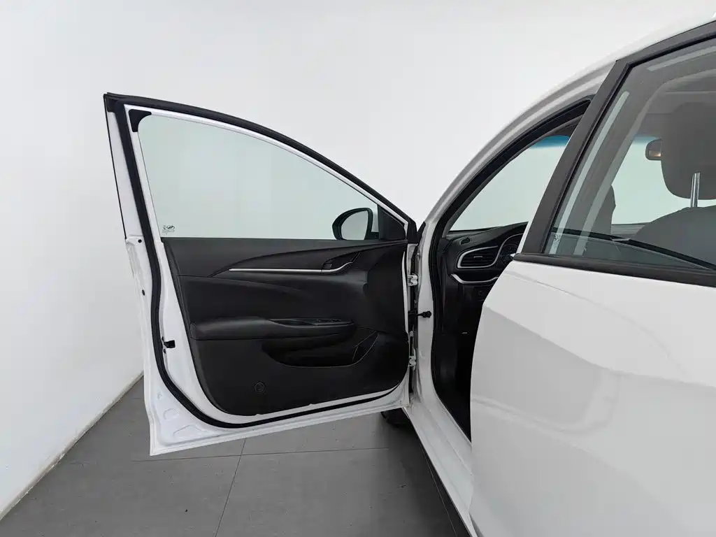 Buick Excelle — миниатюра 8
