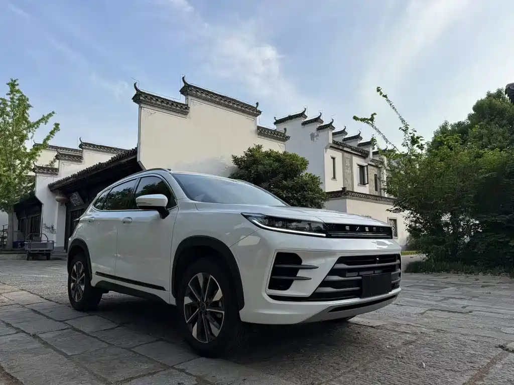 Exeed Zhaofeng — миниатюра 3