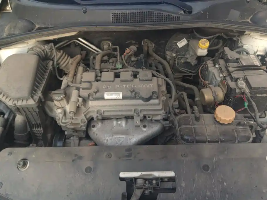 Baojun 310W — миниатюра 10