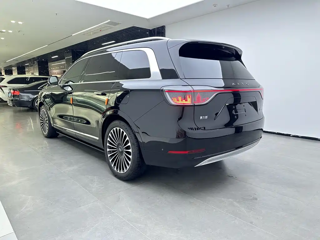 AITO ASK THE WORLD M9