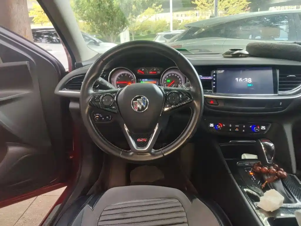Buick Regal — миниатюра 11