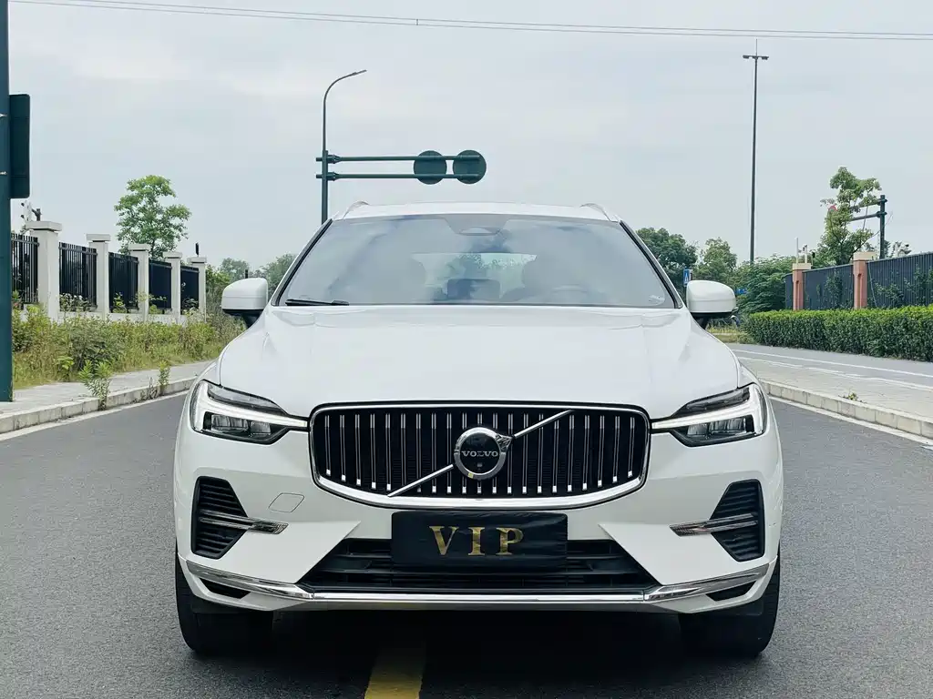 Volvo XC60 PHEV — миниатюра 31