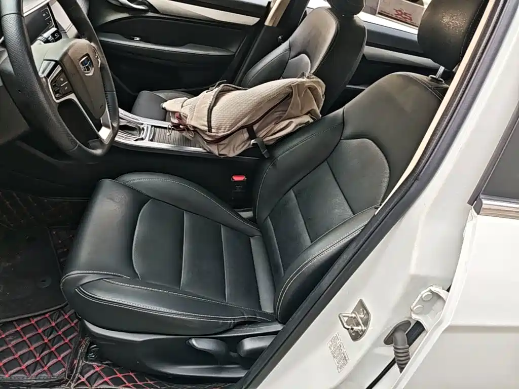 Geely Emgrand — миниатюра 15