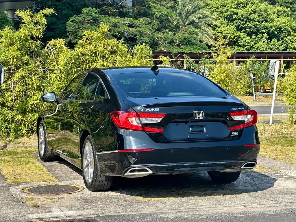 Honda Accord — миниатюра 18