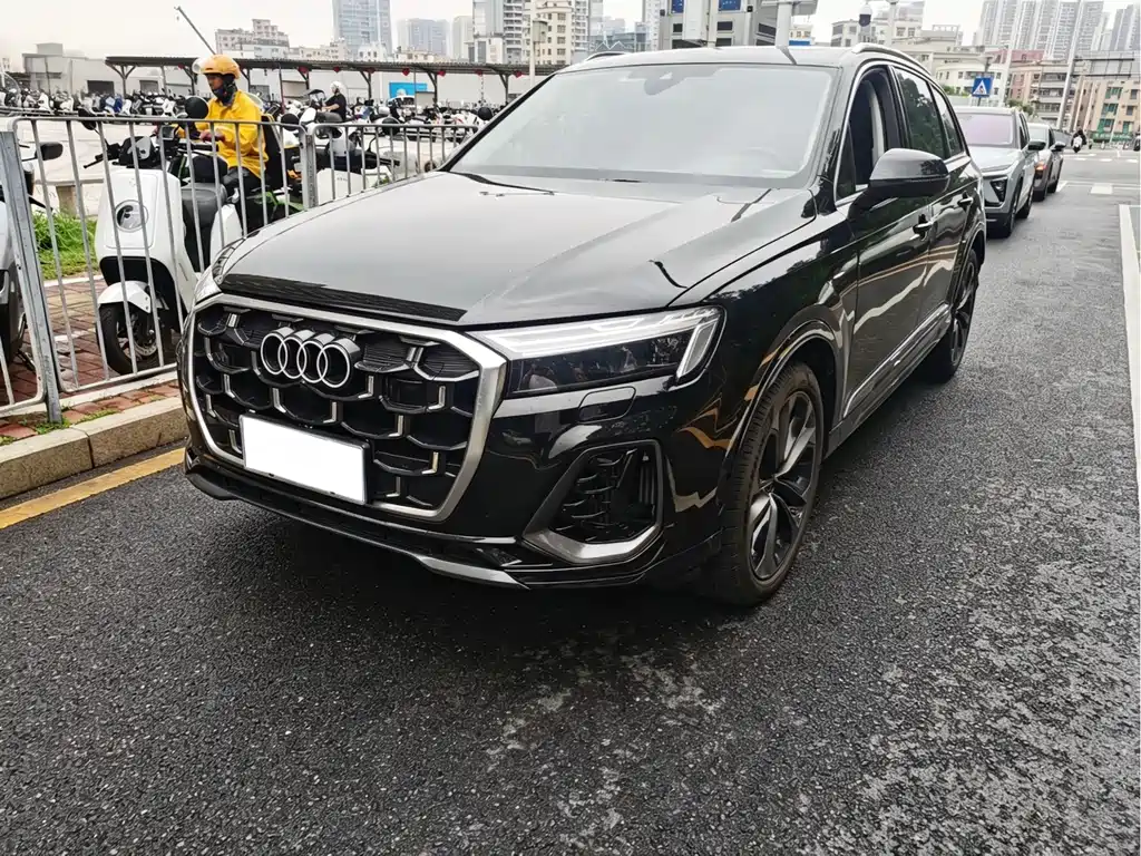 Audi Q7 2025