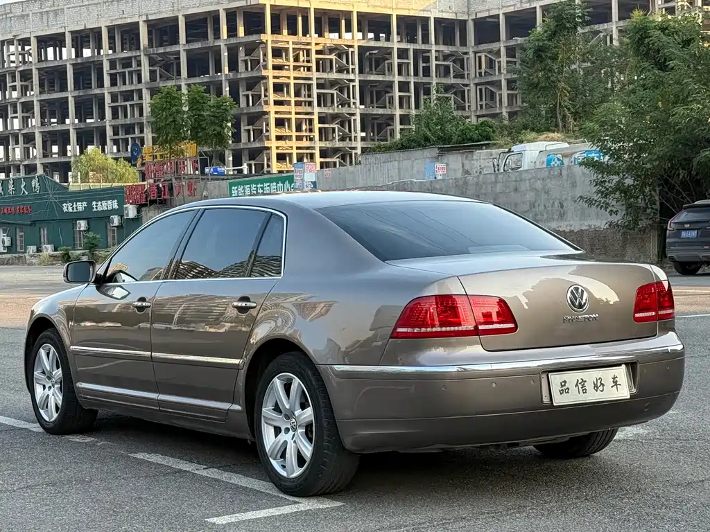 Volkswagen Phaeton — миниатюра 6