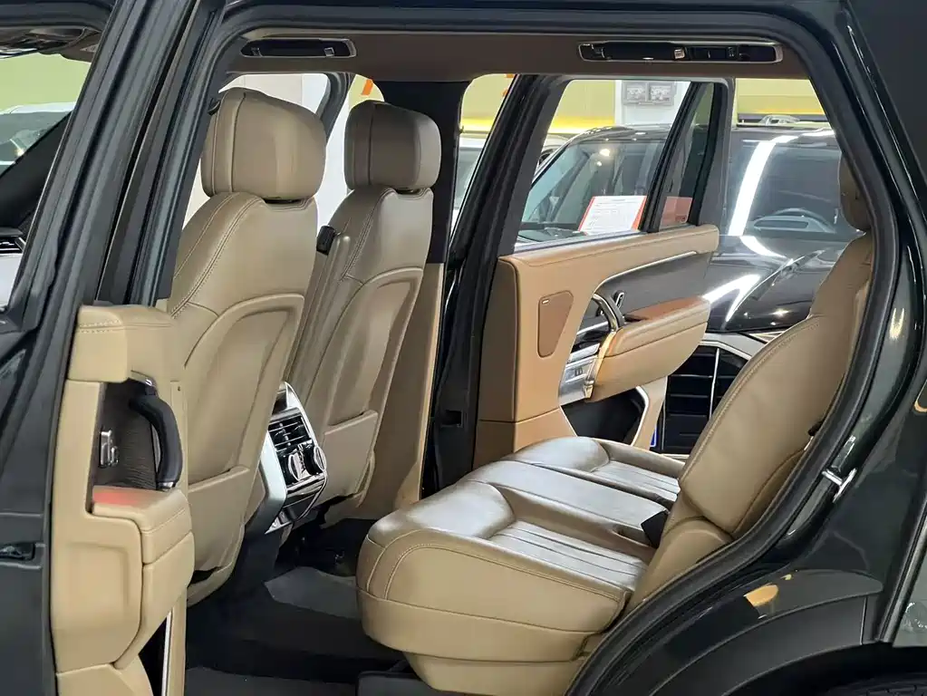 Land Rover Range Rover — миниатюра 9