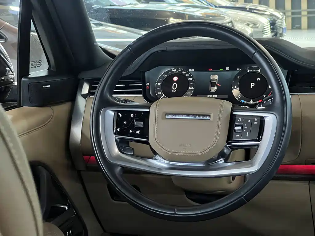 Land Rover Range Rover — миниатюра 17