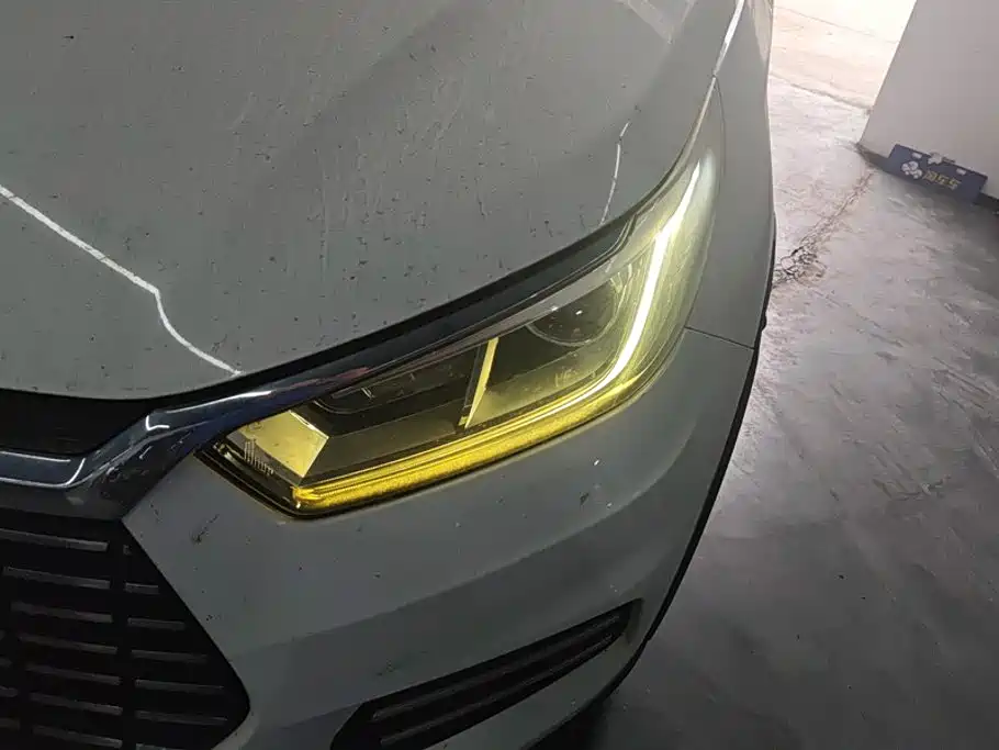 BYD Yuan EV — миниатюра 5