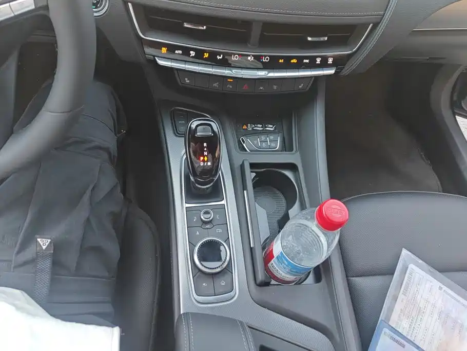 Cadillac CT5 — миниатюра 16