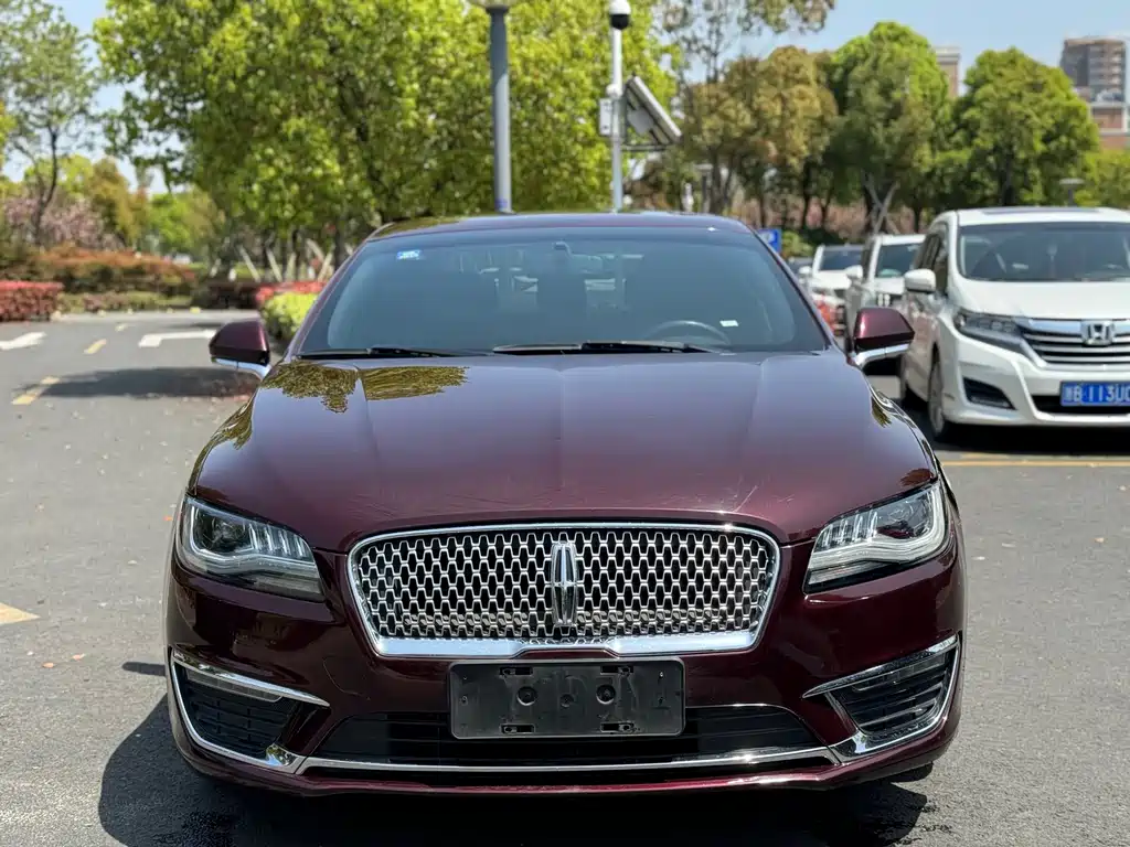 Lincoln MKZ — миниатюра 2