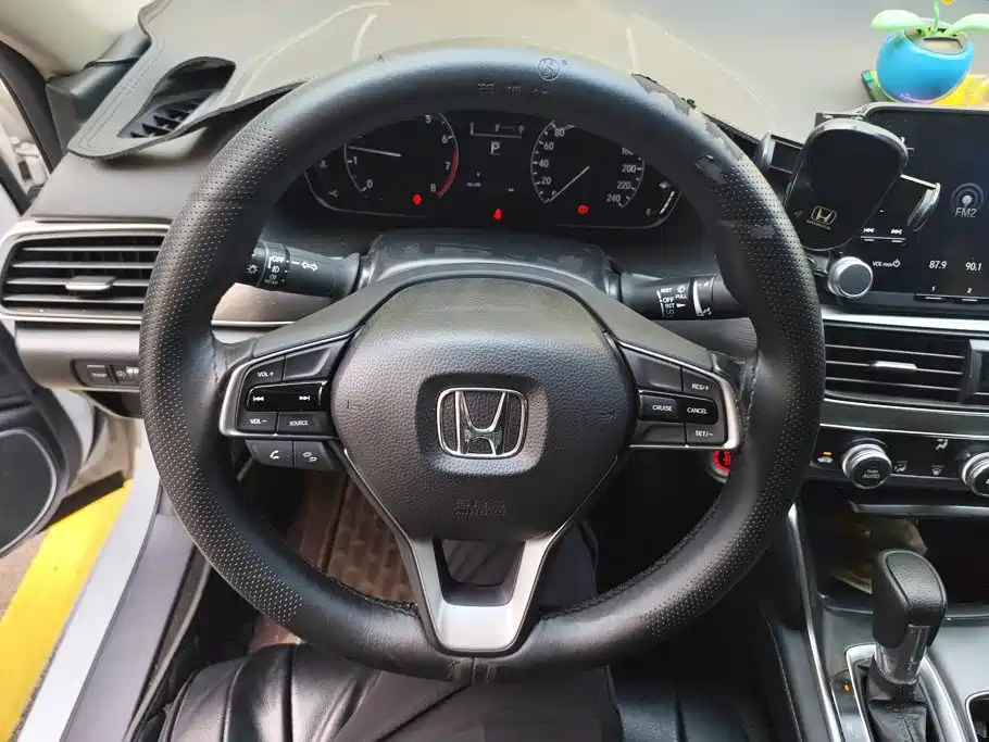 Honda Accord — миниатюра 15