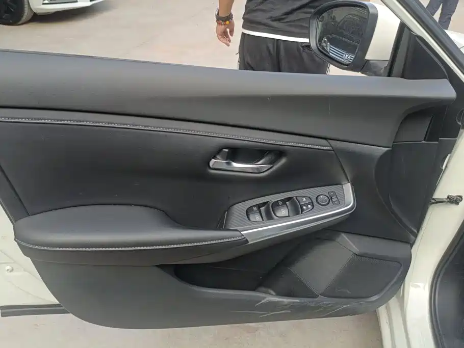 Nissan Sylphy — миниатюра 7