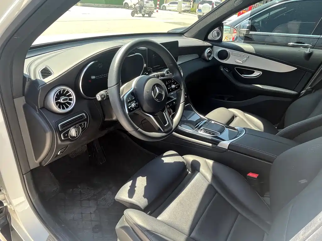 Mercedes-Benz GLC 2022 GLC 260 L 4MATIC