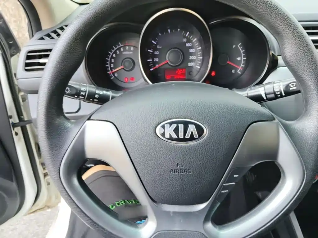 Kia K2 — миниатюра 11