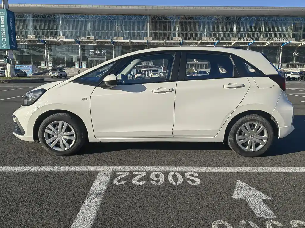 Honda Fit — миниатюра 7