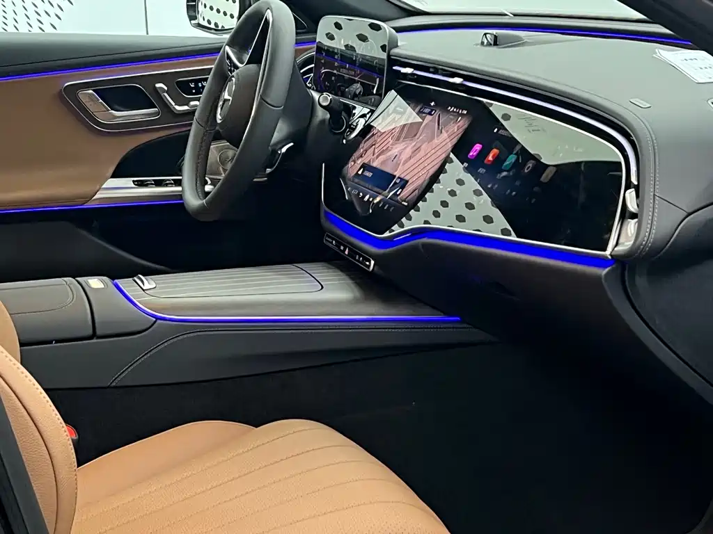 Mercedes-Benz E-Class — миниатюра 10