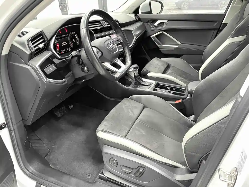 Audi Q3 2022 35 TFSI Fashion