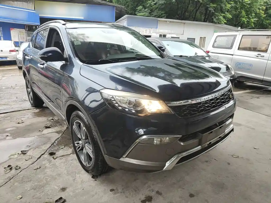 Changfeng CS10 2015 2.0T MT