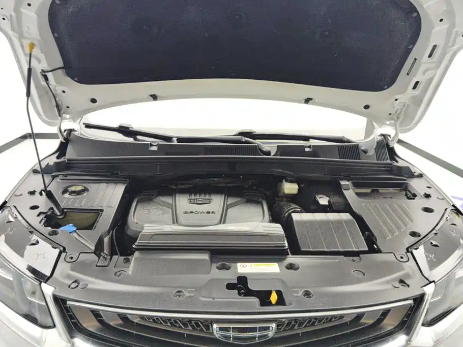 Geely Binyue — миниатюра 10
