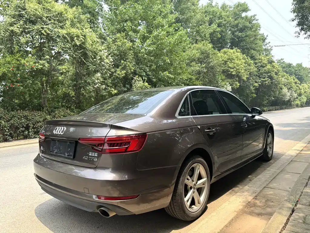 Audi A4L — миниатюра 6